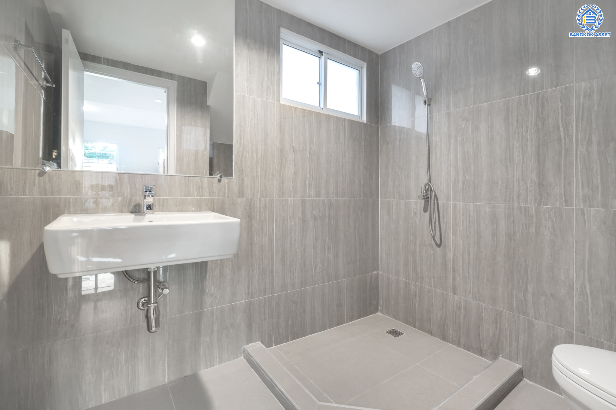 บ้านมือสองตกแต่งใหม่ โครงการ เดอะแพลนท์ ราชพฤกษ์-พระราม5 #หลังมุม! เนื้อที่ 51.2 ตร.ว. ฟังก์ชัน 3 ห้องนอน 2 ห้องน้ำ จอดรถได้ 2 คัน บนทำเลศักยภาพ เดินทางสะดวก ใกล้วงเวียนพระราม5, The Walk, ทางด่วน ศรีรัช และรถไฟฟ้าสายสีม่วง "สถานีบางรักใหญ่"